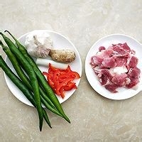 家常小炒肉的做法