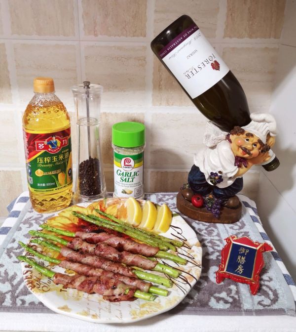 香煎培根芦笋卷