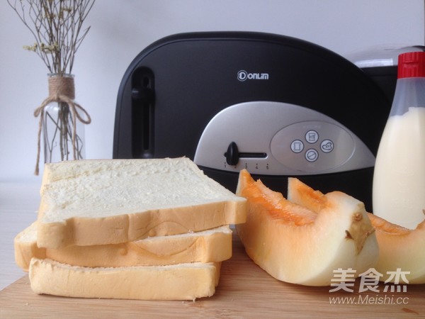 蜜瓜三明治的做法