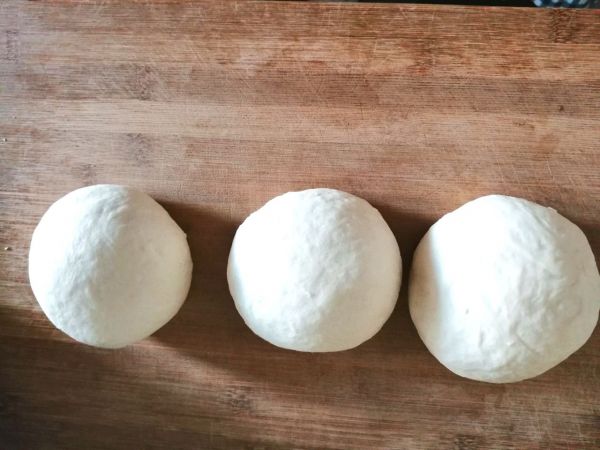 葱香火腿沙拉肉松面包