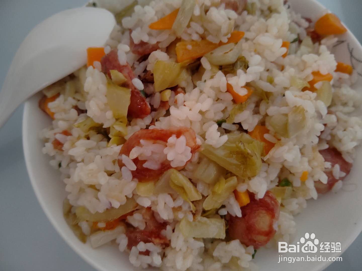 腊肠酸菜炒饭制作