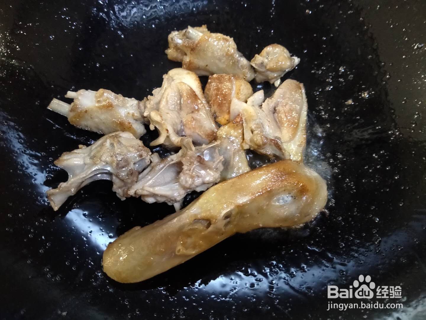 酸菜烧鸭肉做法步骤