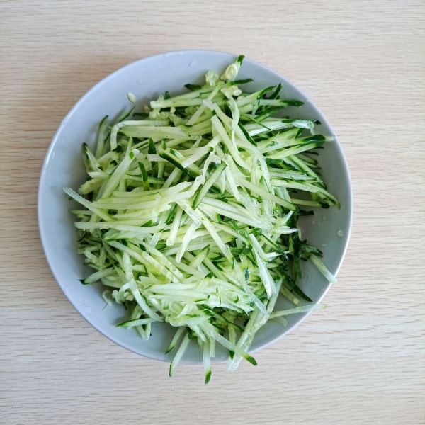 蒜蓉咖喱小凉面