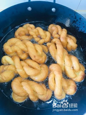 蜂蜜麻花的做法