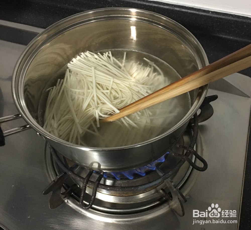 怎样做清甜牛肉面?