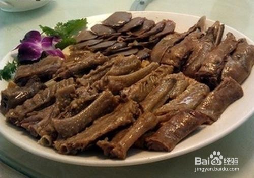 一桌非常特别无二的连夜饭