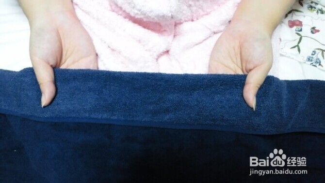 毛巾包头发的方法步骤