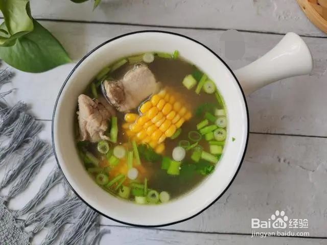 玉米排骨汤的做法