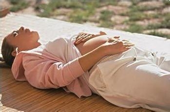 孕妈妈怎样利用腹式呼吸稳定情绪