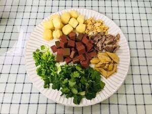 美味的鸭血粉丝汤