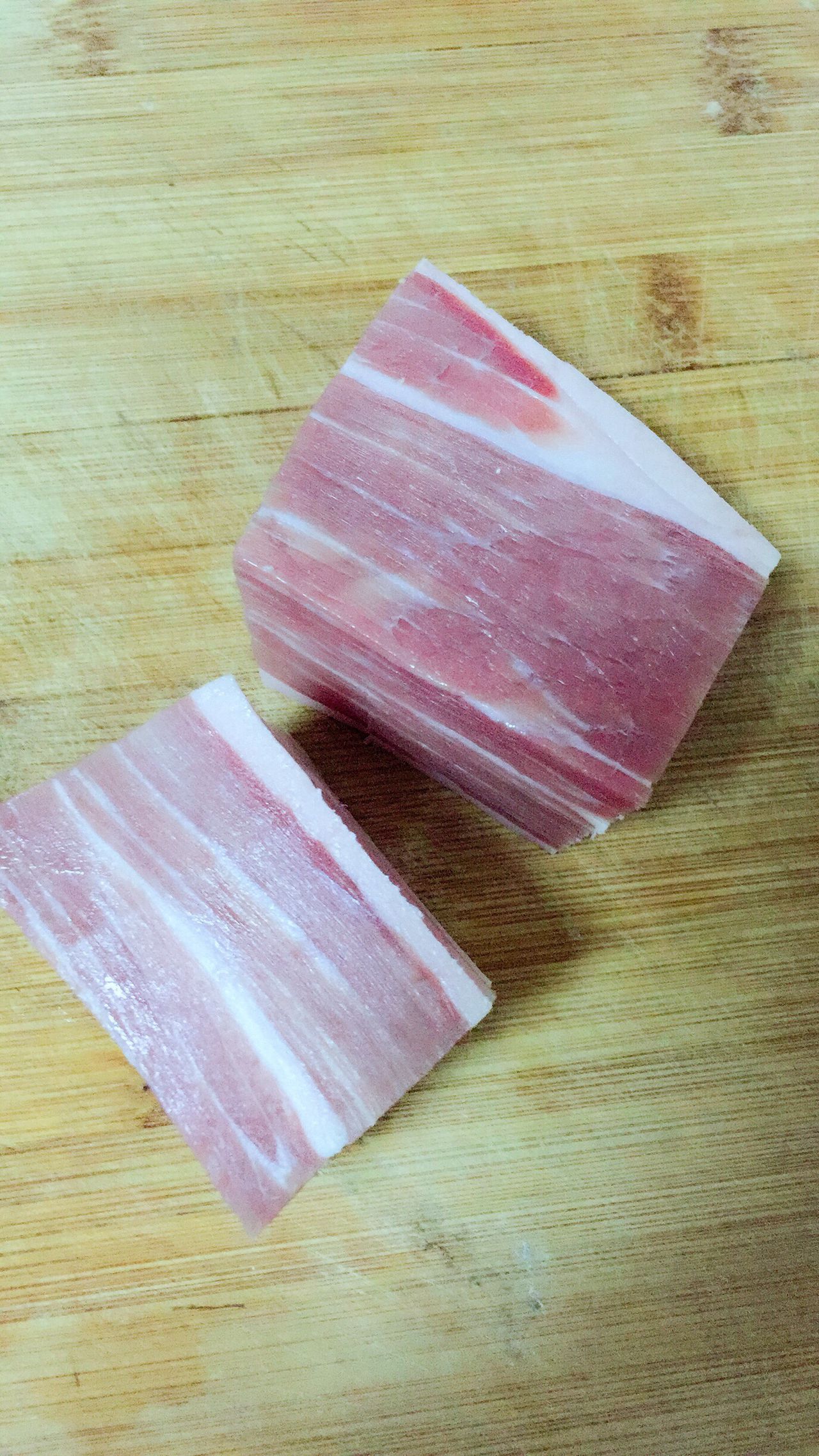 妈妈做的蚕豆焖饭好吃极了!