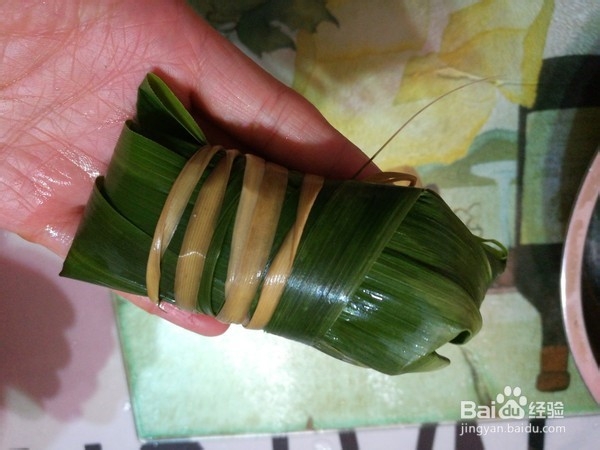 粽子叶香烤鸡翅的做法