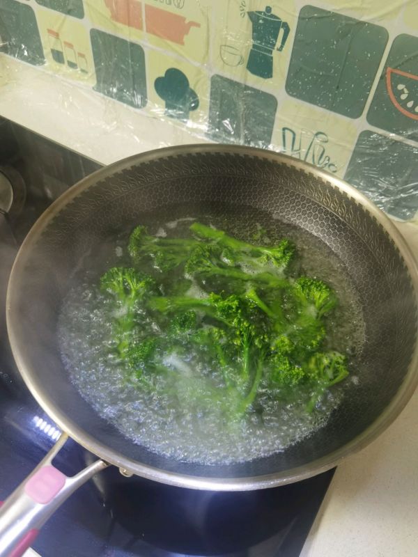 凉拌虾仁西兰花