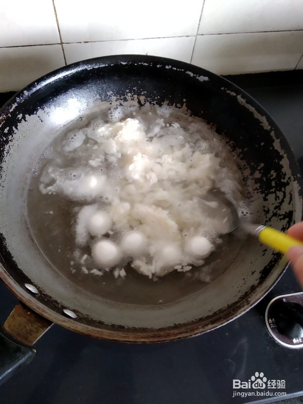 如何制作酒酿元宵?