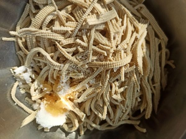 香椿芽拌豆腐丝