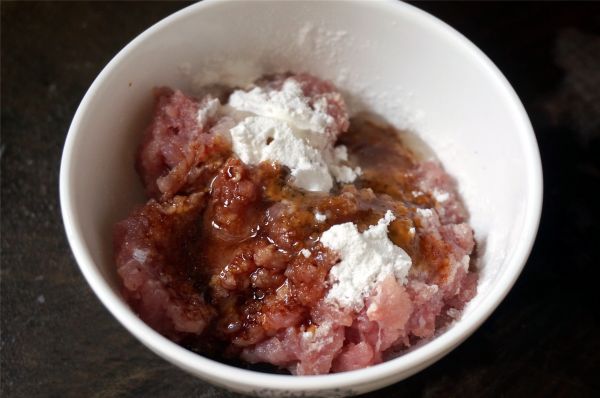 红萝卜马蹄炒肉末