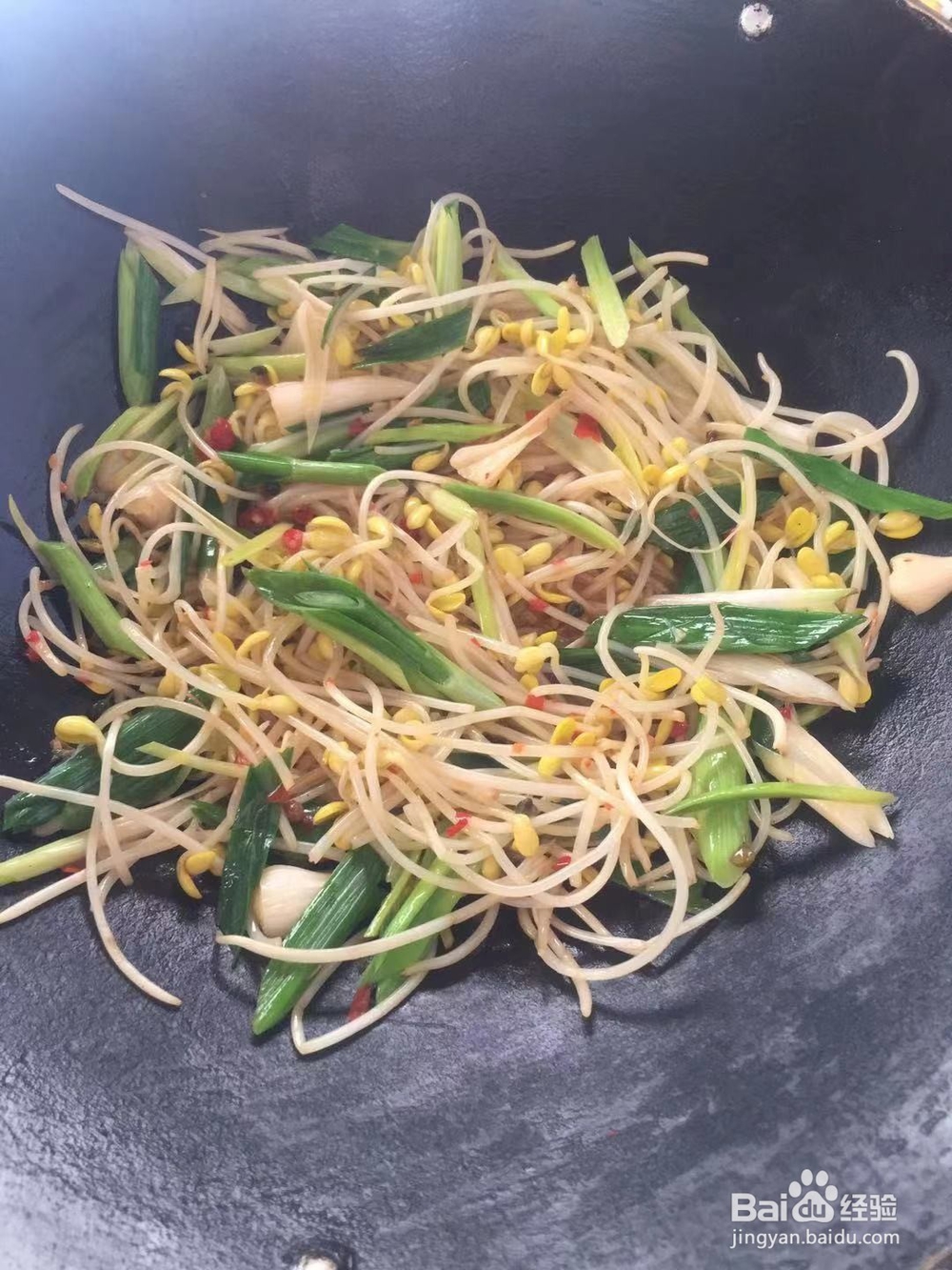 极味家常菜:豆芽炒青蒜