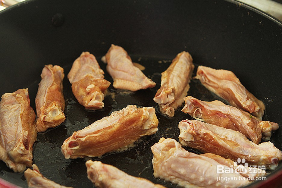 金沙蒜香鸡翅怎么做？