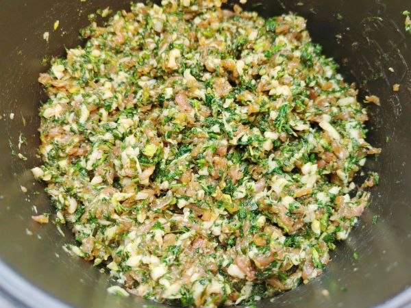 一口鲜荠菜饺子