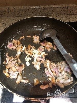 土豆胡萝卜肉丁