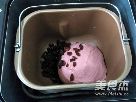 云食谱红曲葡萄干面包