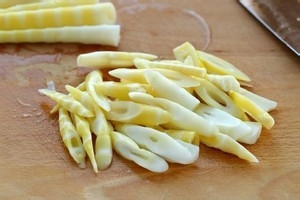 笋子炒肉的做法