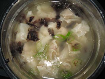 鸡柳蘑菇馄饨的做法