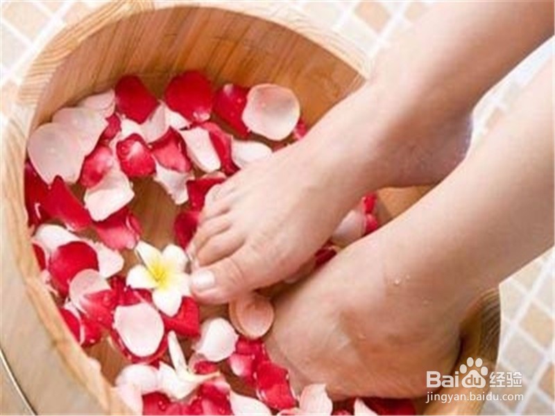 手脚容易凉的认如何度过冬天