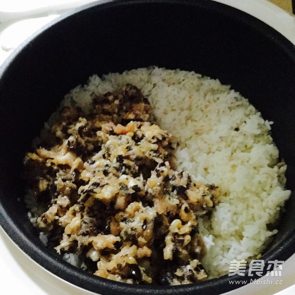 肉饼鸡蛋饭的做法