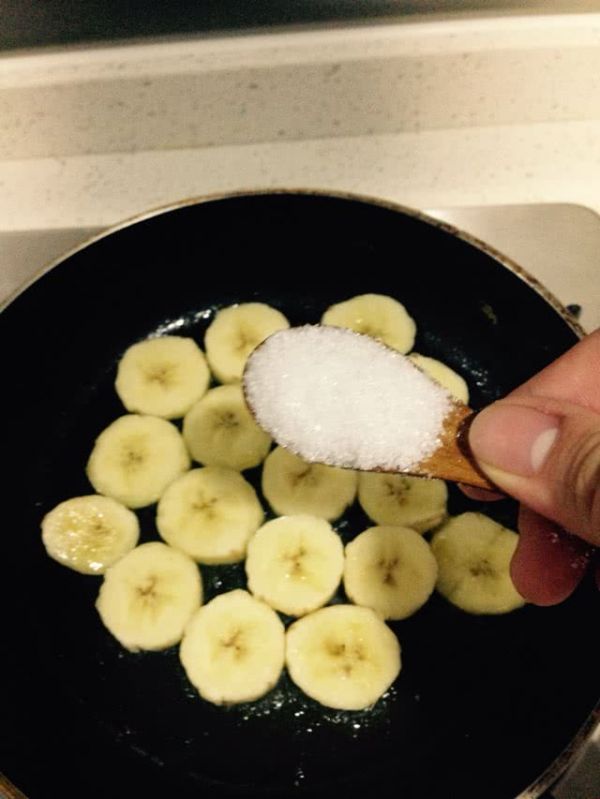 花生巧克力肉桂香蕉三明治