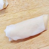 如何制作美味的鲜虾芝士春卷