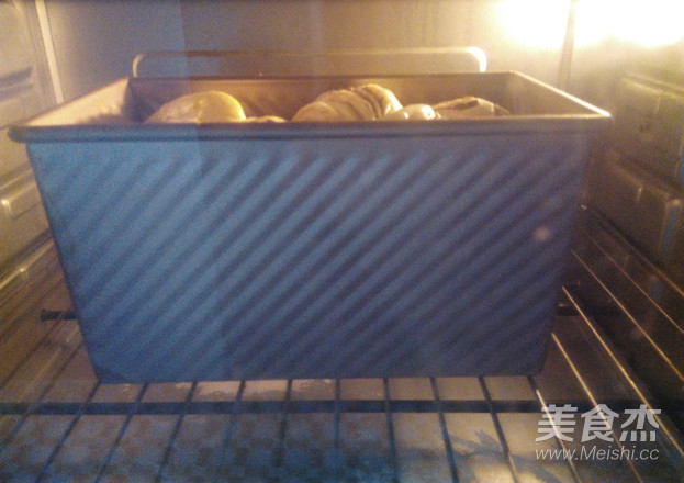 大理石纹红豆吐司