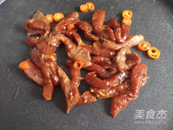嫩牛肉卷饼的做法