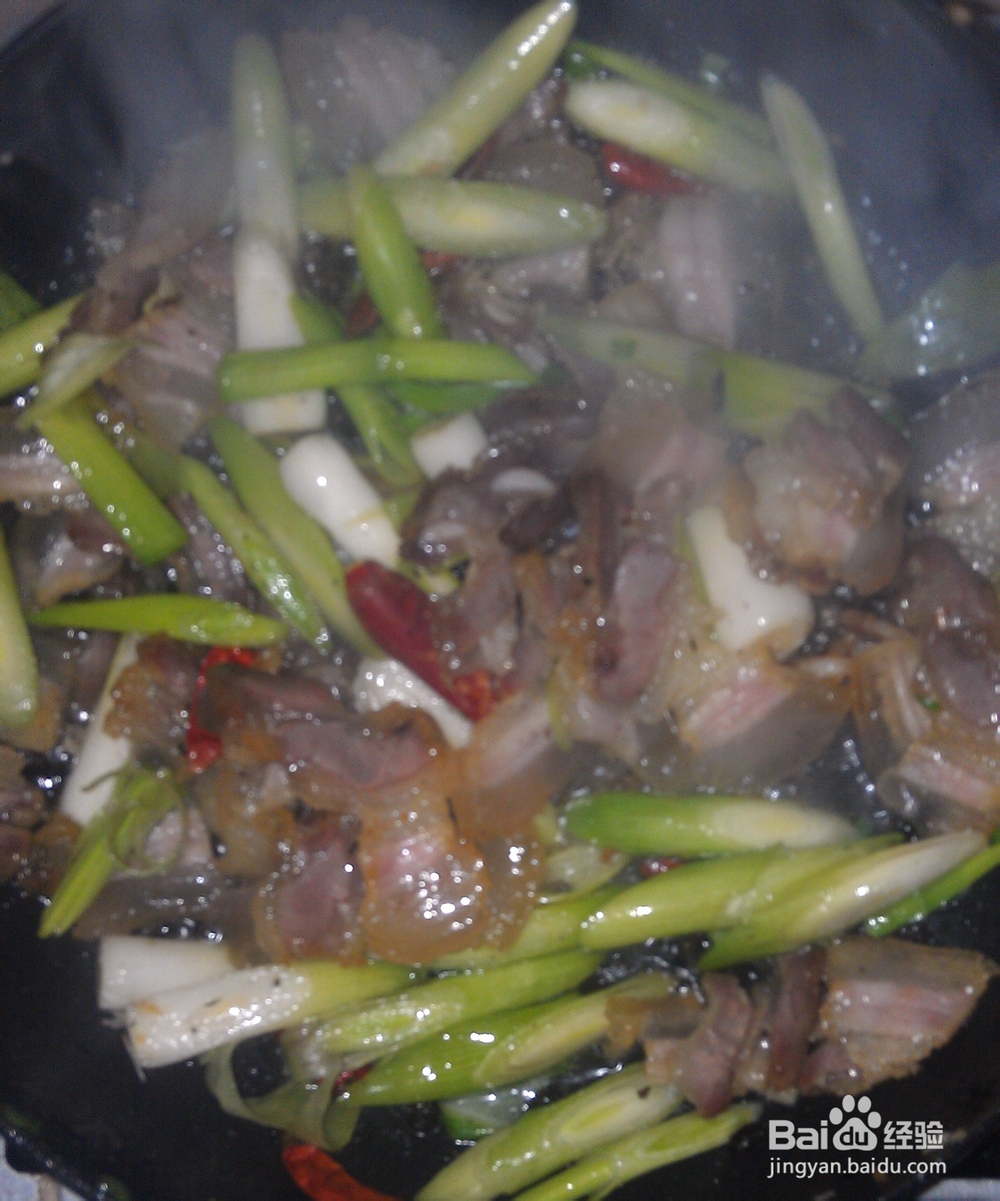 家常菜系列菜谱4：大蒜炒腊肉