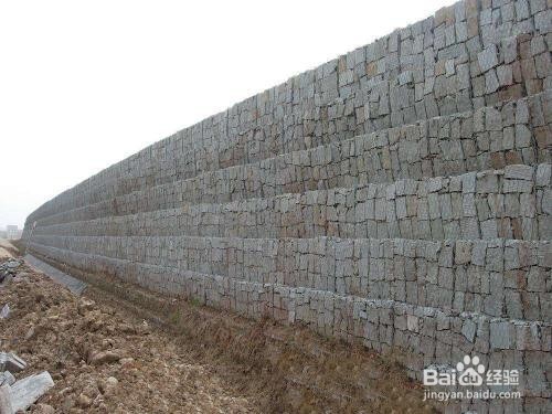 格宾挡墙的做法