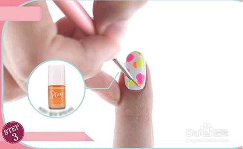 夏天如何为指甲进行美甲彩绘