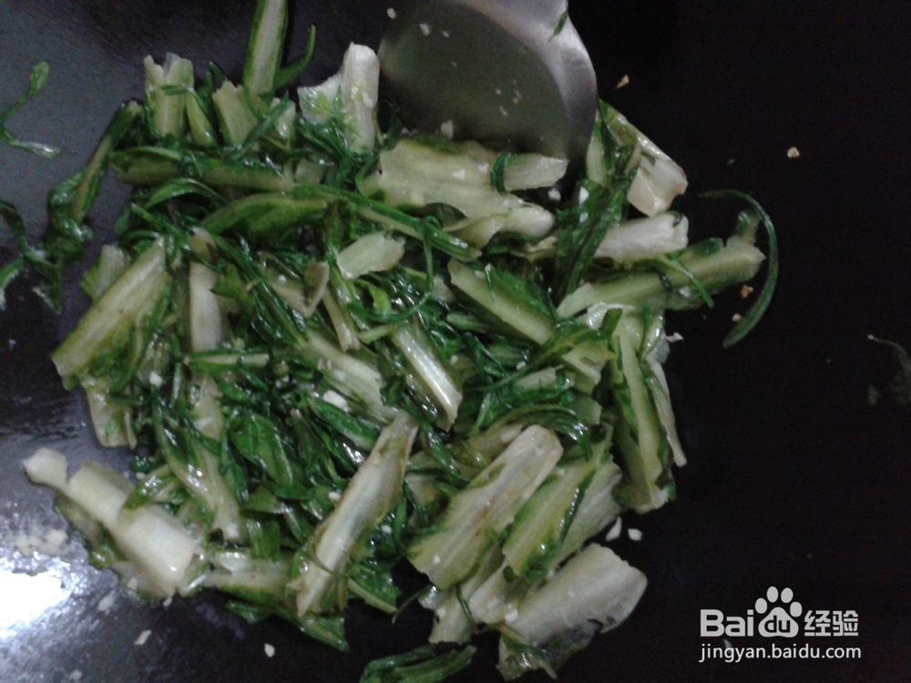 大蒜清炒:甜麦菜