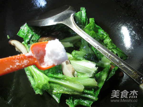 香菇炒油麦菜
