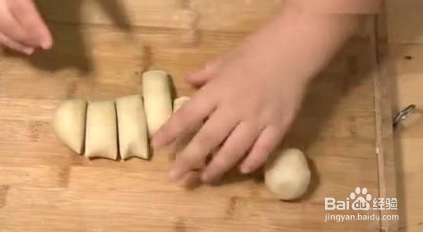 怎样做好榨菜鲜肉月饼呢