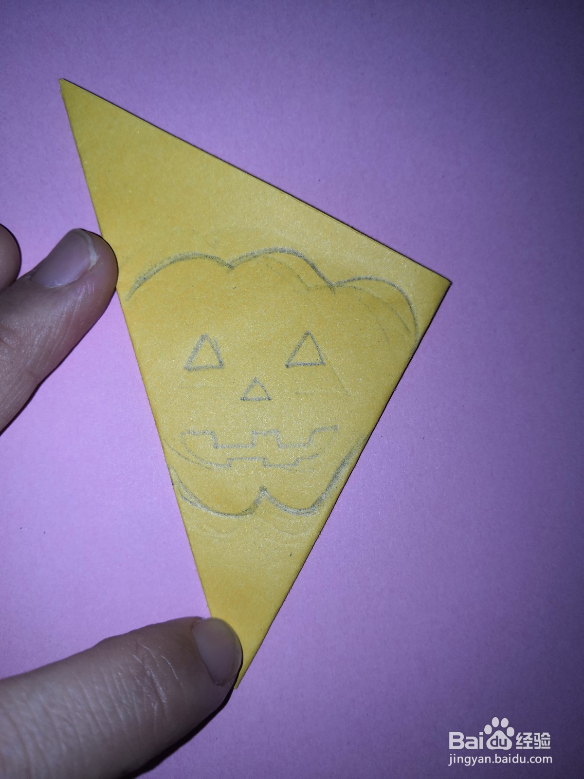 万圣节南瓜头剪纸教程