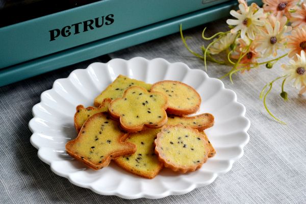 黑芝麻鸡蛋小饼干