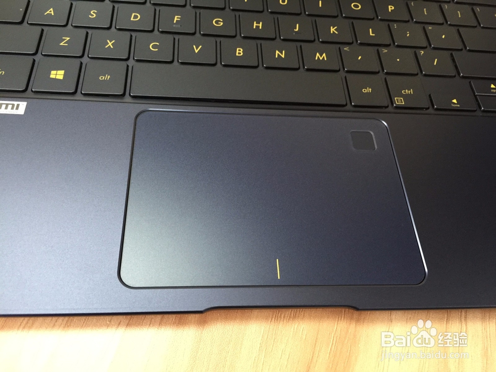 华硕灵耀3 Deluxe开箱