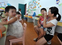 怎么改变小孩子好动的问题