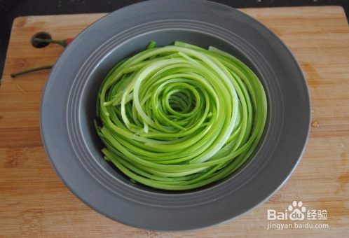 家常版凉拌蒜心是如何做的?教程图解