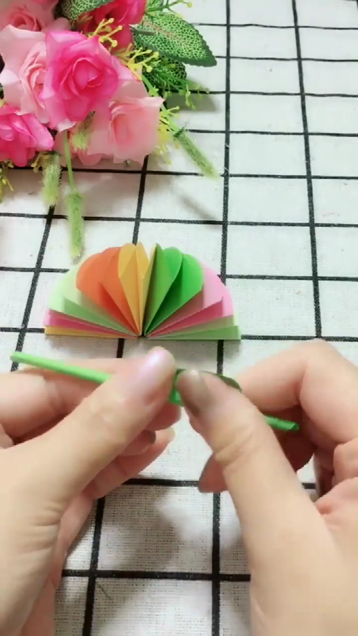 怎样漂亮的折纸花朵