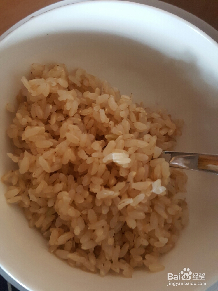 家常做法的茄汁蛋包糙米饭
