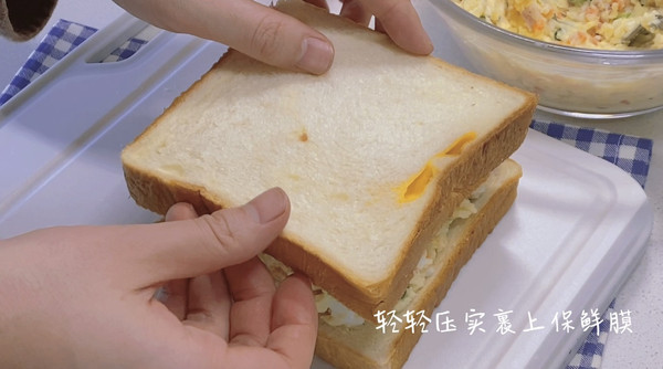 土豆沙拉三明治