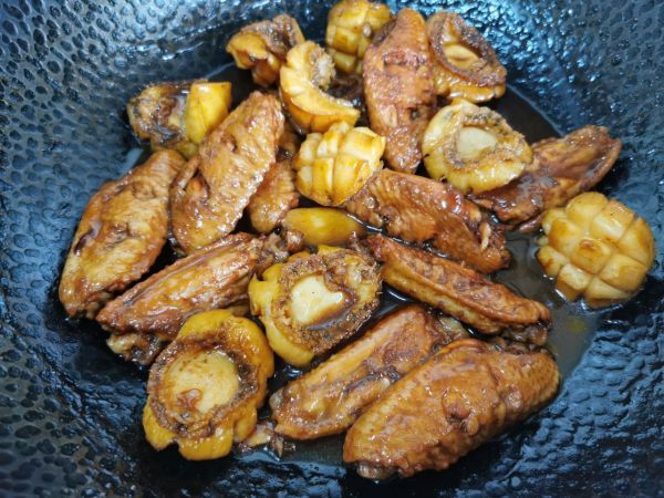 红烧鲍鱼鸡翅煲