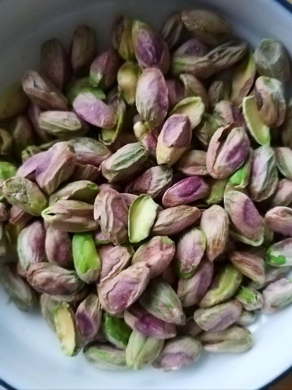 斑斓开心果面包卷