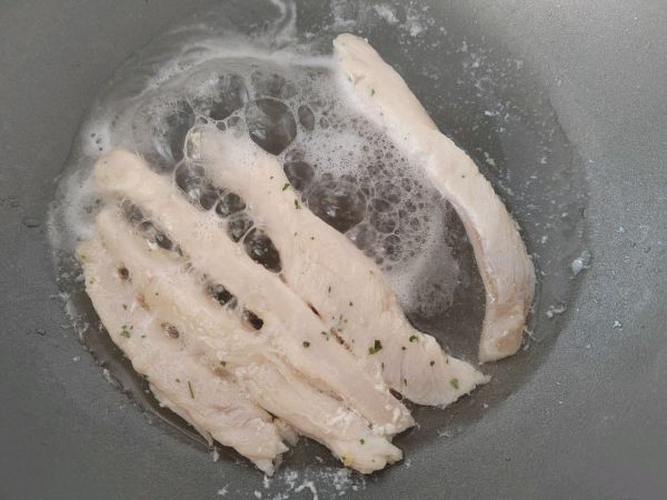 减脂水煎鸡肉卷